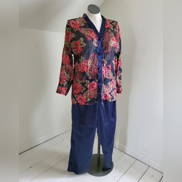 90s Vintage Gold Label Victoria's Secret Satin Floral Pajama Pants & Top… - Picture 8 of 9